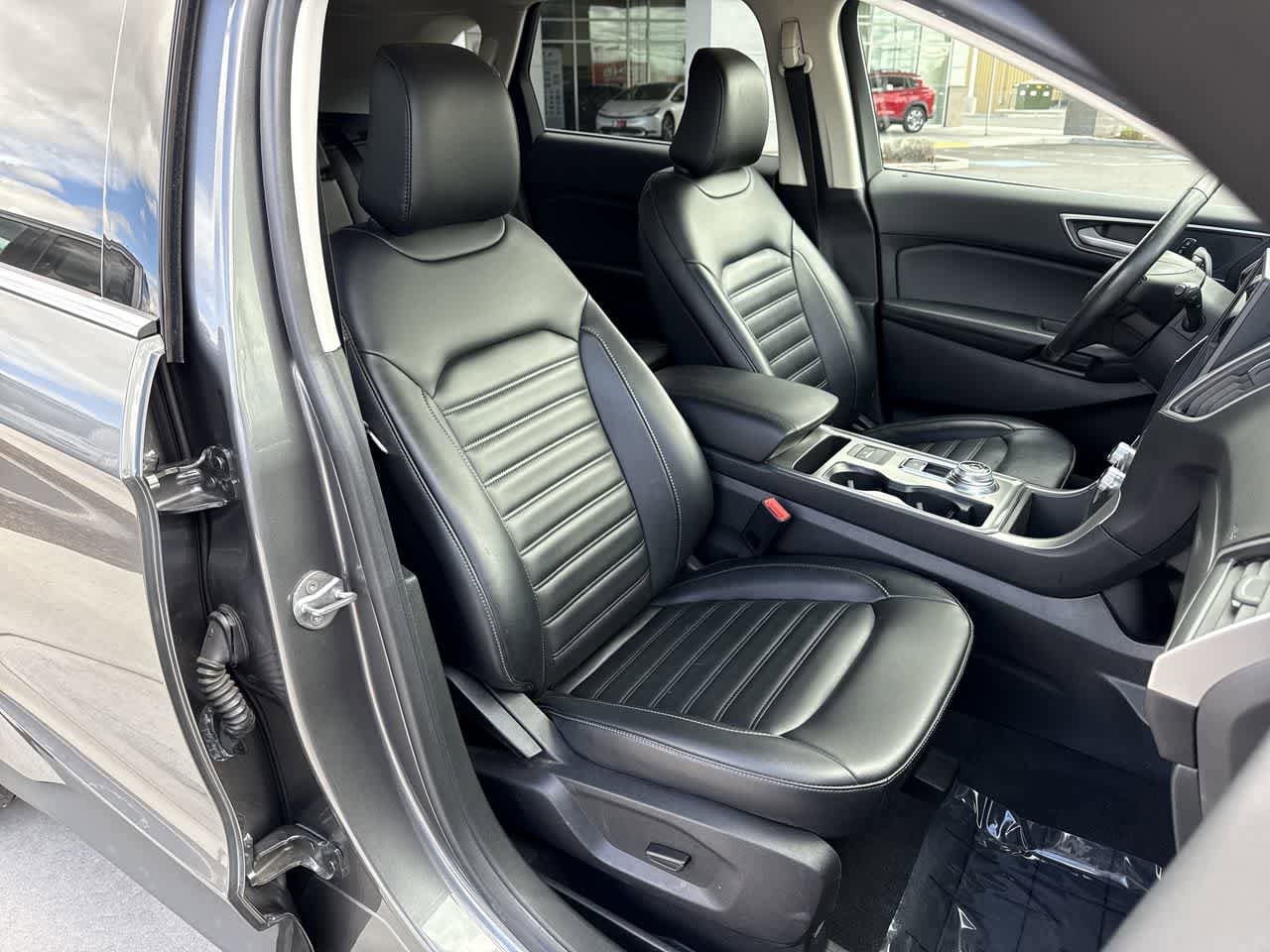 Thumbnail: 2022 Ford Edge - 14