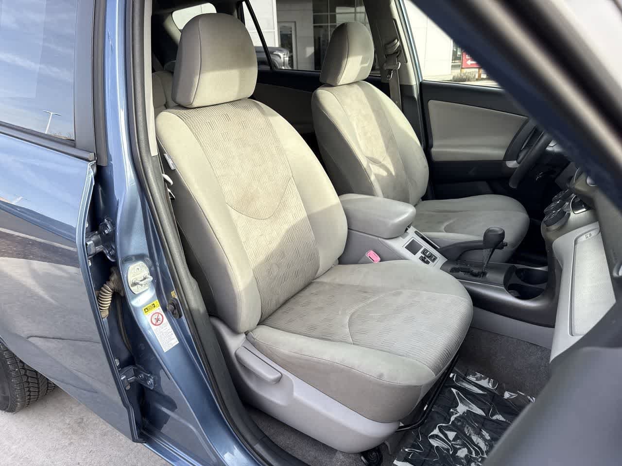 Thumbnail: 2010 Toyota RAV4 - 15