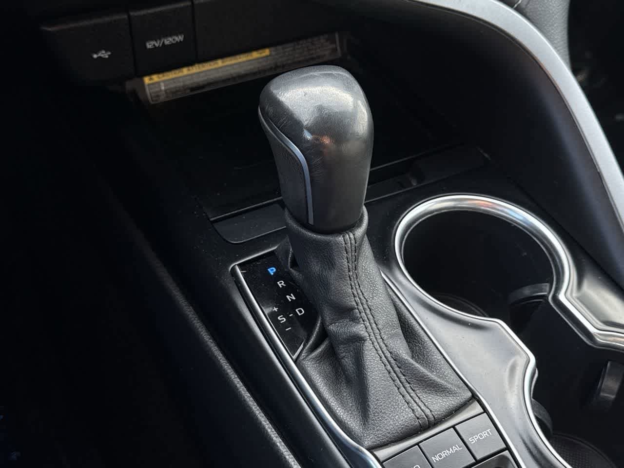 Thumbnail: 2020 Toyota Camry - 20