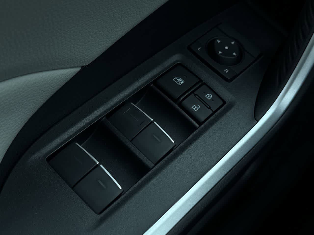 Thumbnail: 2025 Toyota RAV4 - 22