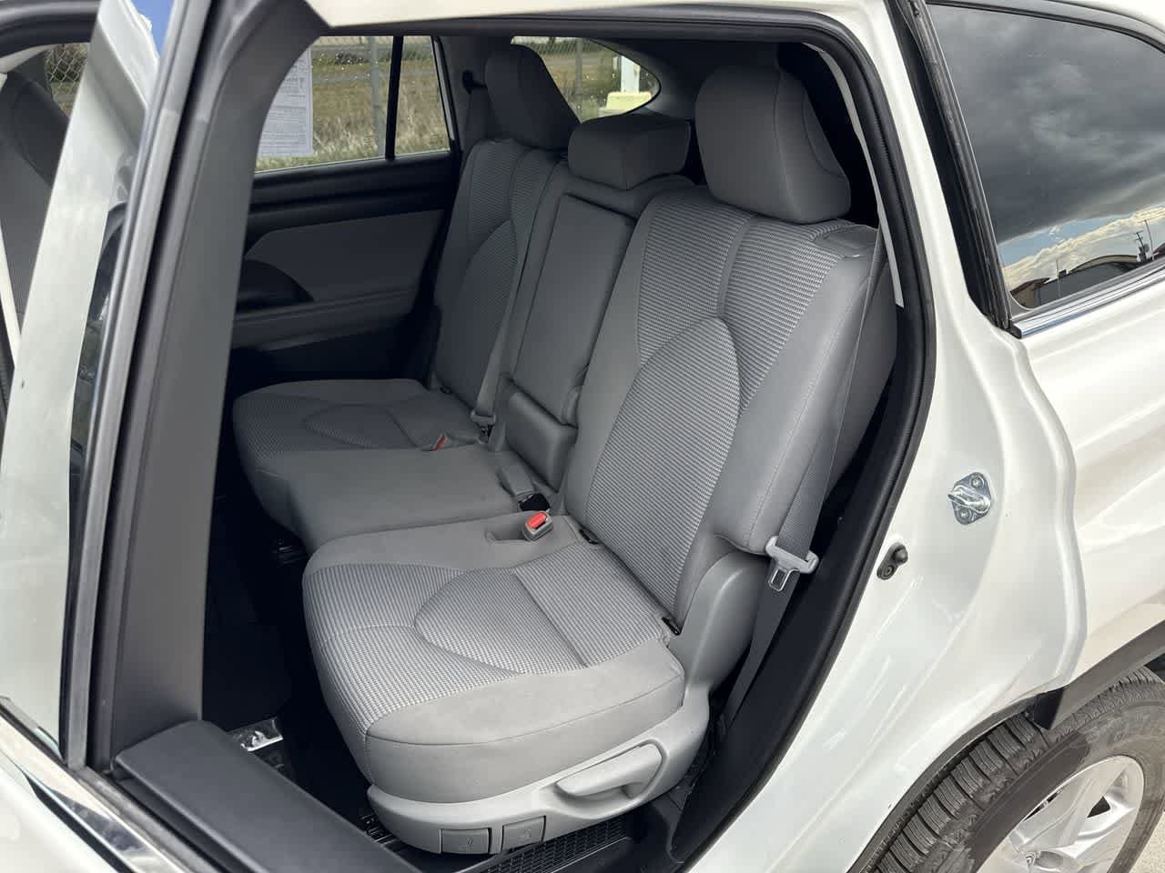 Thumbnail: 2021 Toyota Highlander - 12