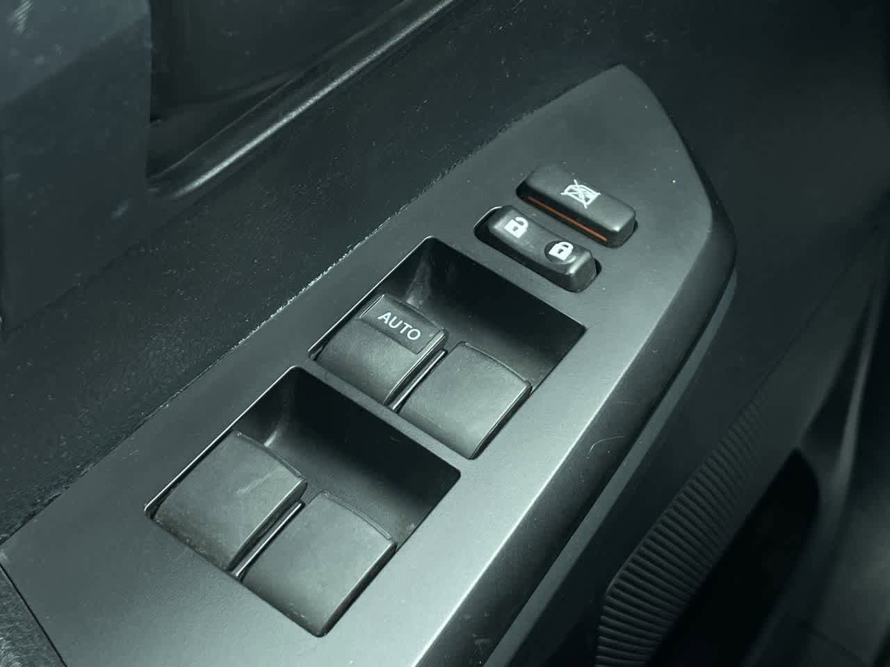 Thumbnail: 2014 Toyota Tundra - 22