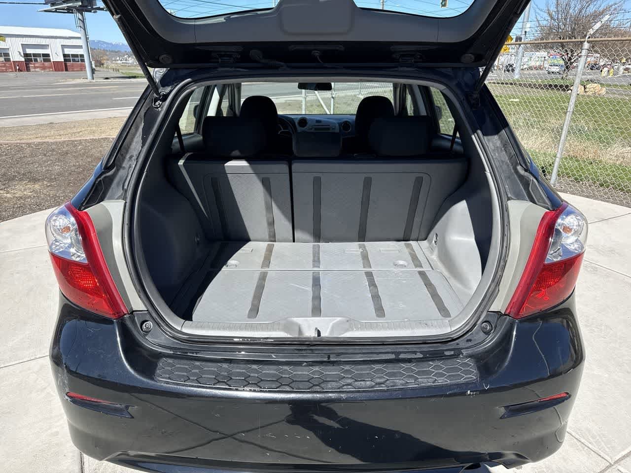 Thumbnail: 2011 Toyota Matrix - 6