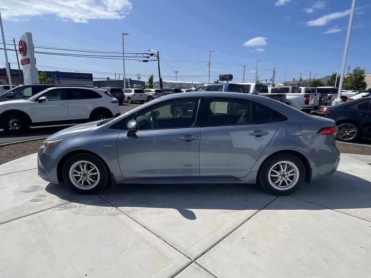 Thumbnail: 2021 Toyota Corolla - 2