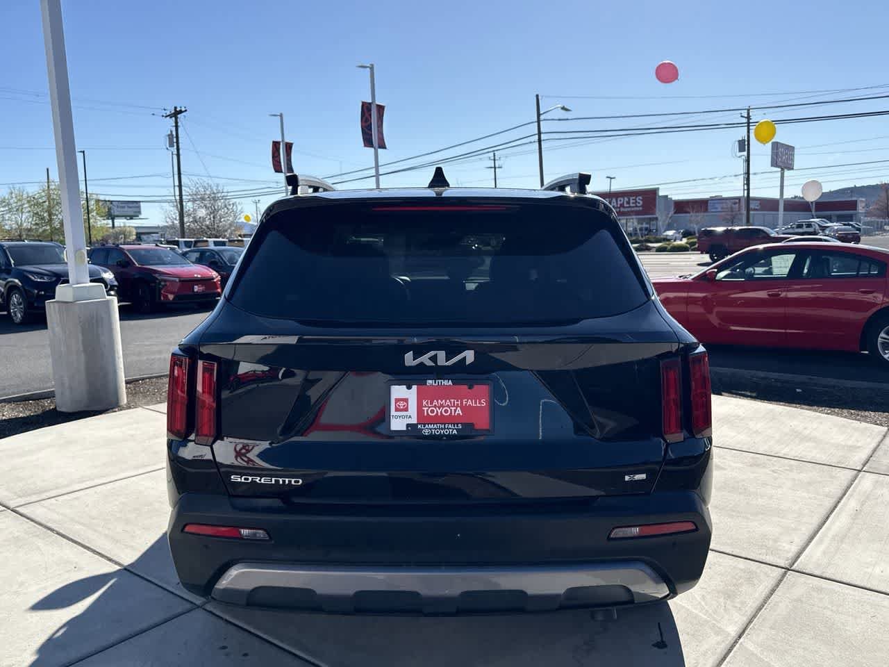 Thumbnail: 2023 Kia Sorento - 4