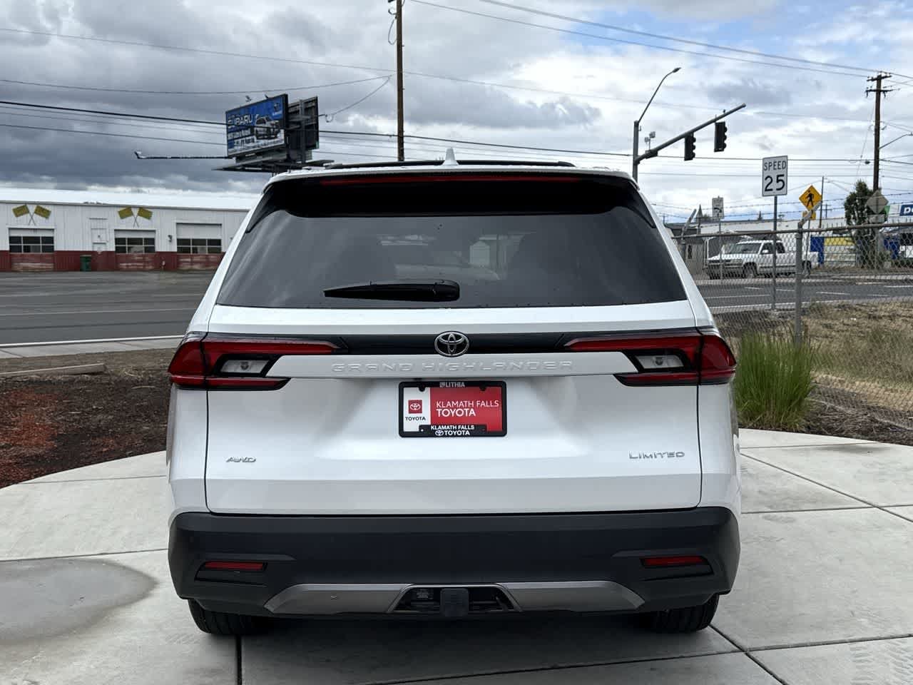 Thumbnail: 2026 Toyota Grand Highlander - 4