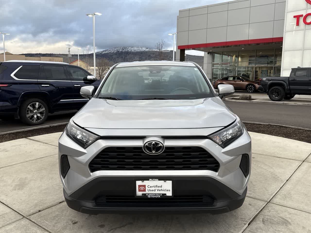 Thumbnail: 2022 Toyota RAV4 - 3