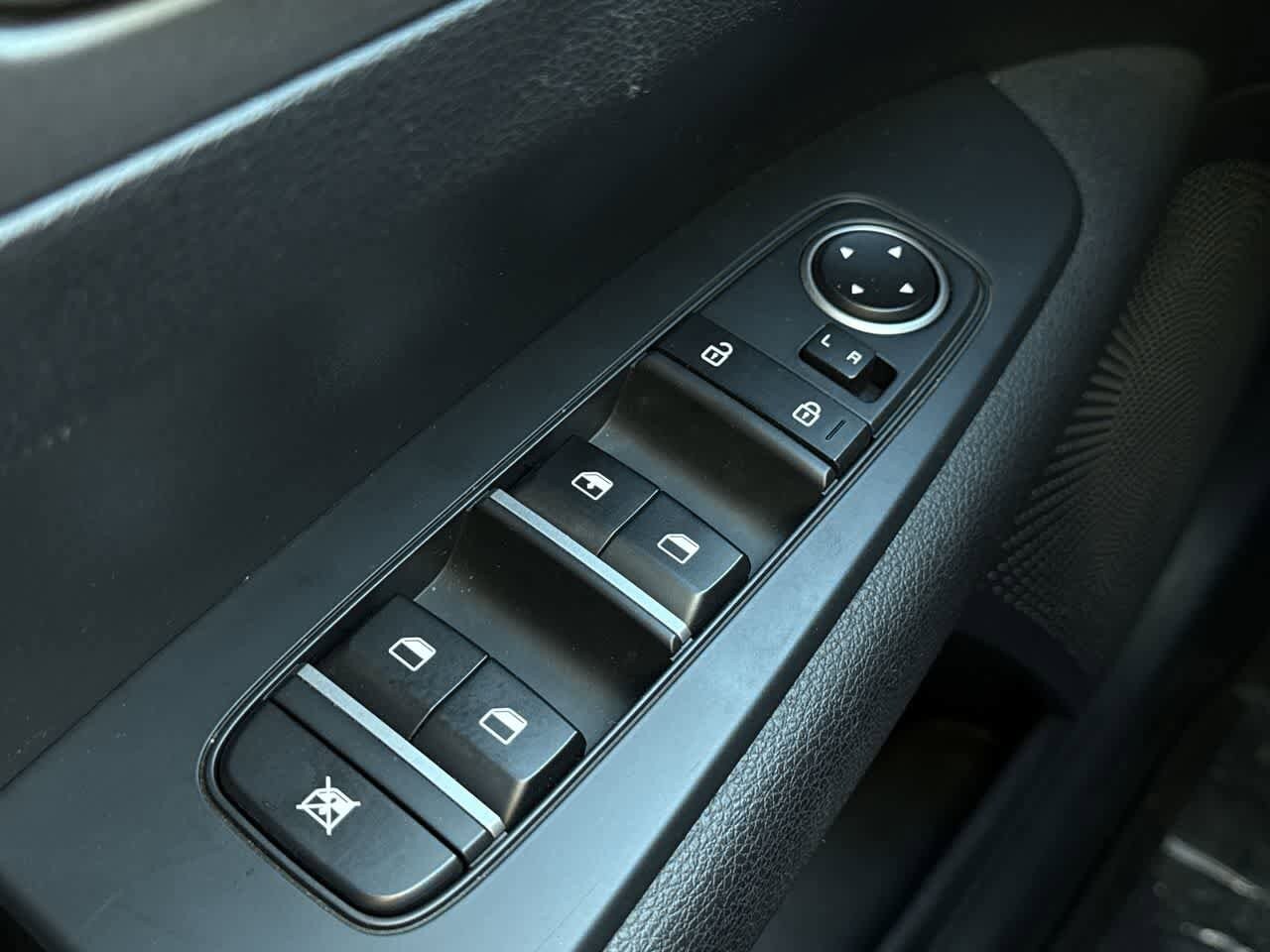 Thumbnail: 2021 Kia Forte - 22