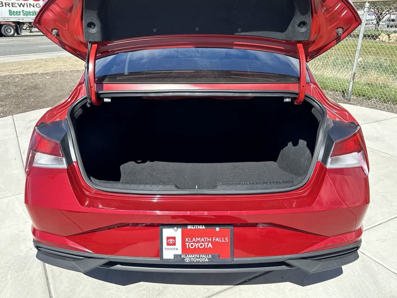 Thumbnail: 2023 Hyundai Elantra - 6