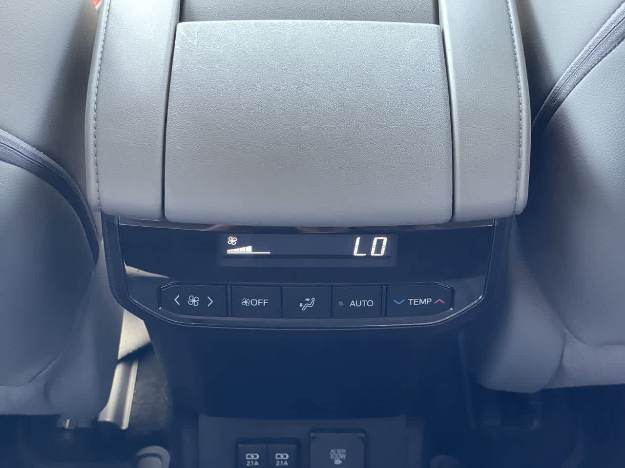 Thumbnail: 2021 Toyota Highlander - 18