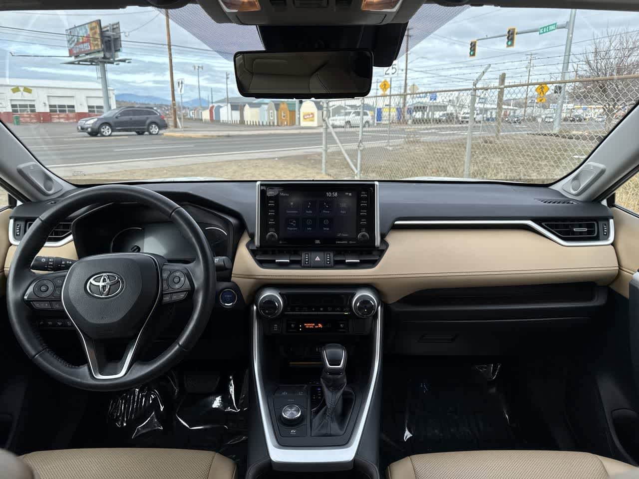 Thumbnail: 2019 Toyota RAV4 - 15