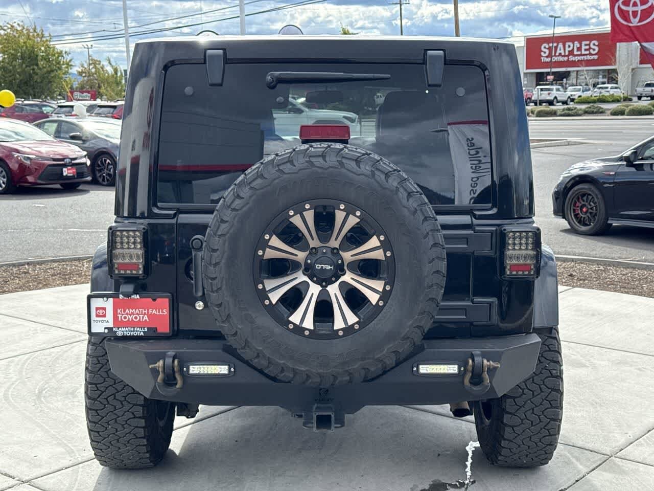 2015 Jeep Wrangler Unlimited Sahara photo 4