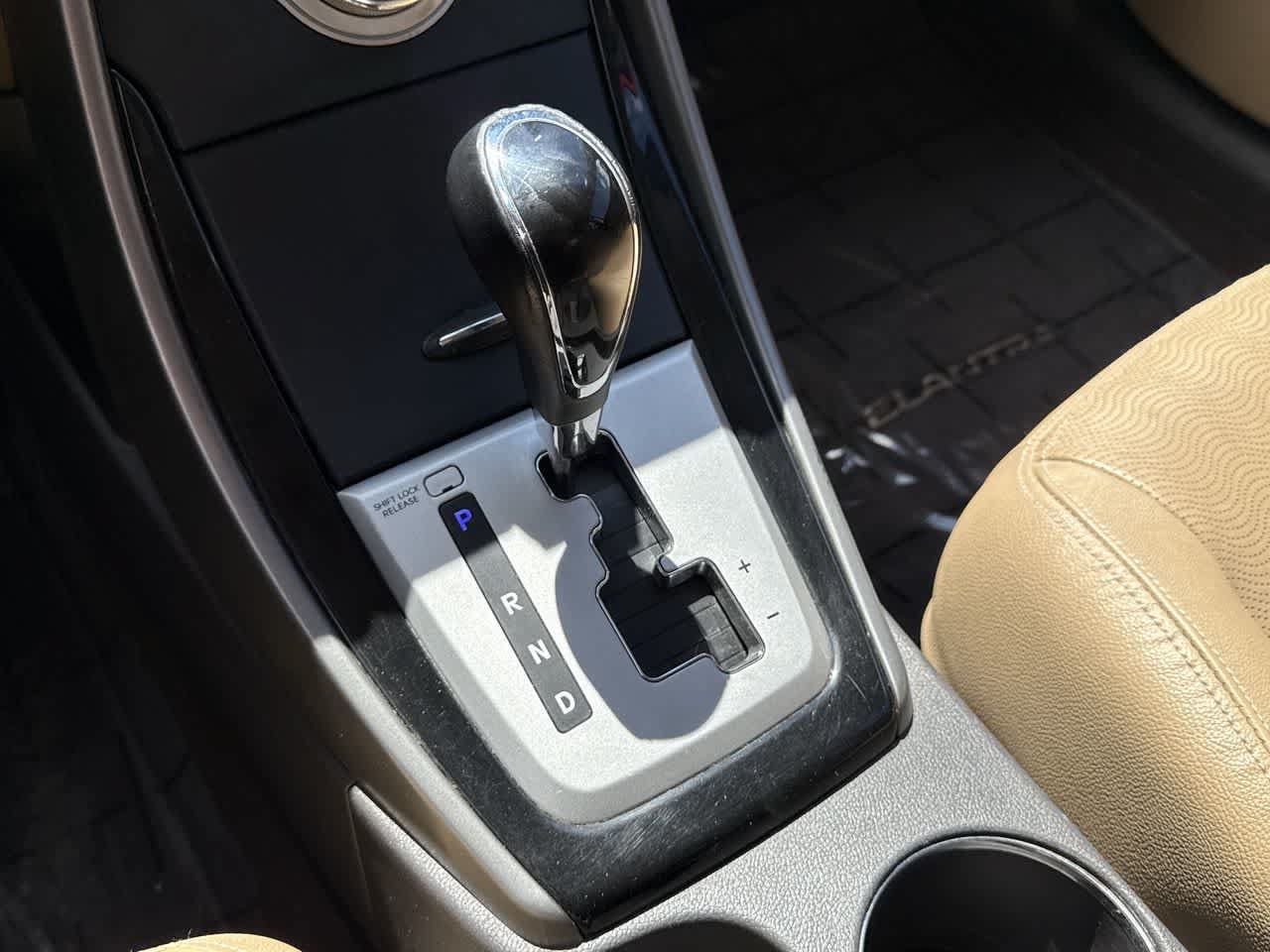 Thumbnail: 2011 Hyundai Elantra - 20