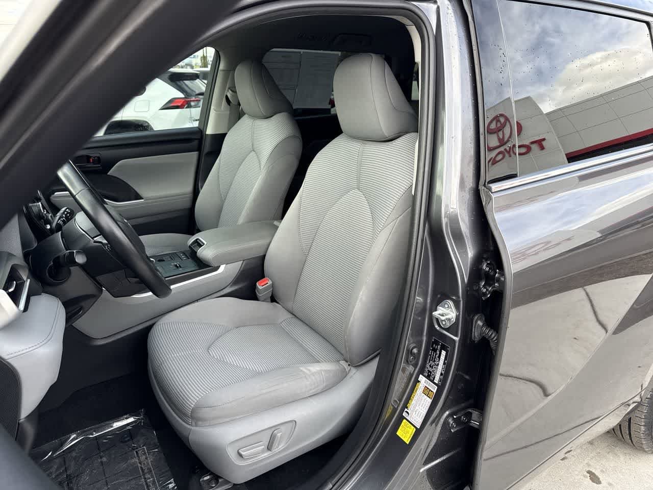 Thumbnail: 2021 Toyota Highlander - 11