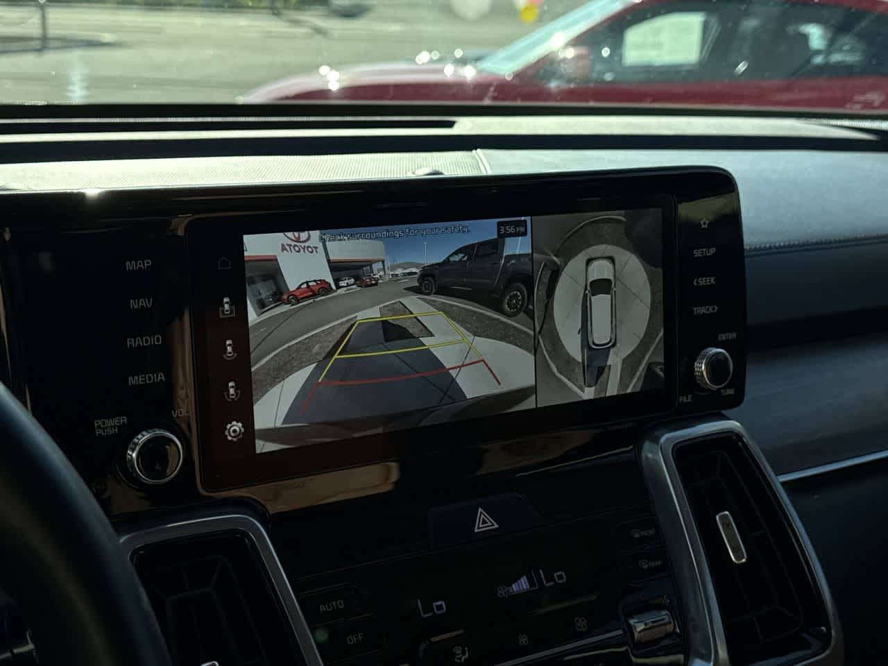 Thumbnail: 2023 Kia Sorento - 20