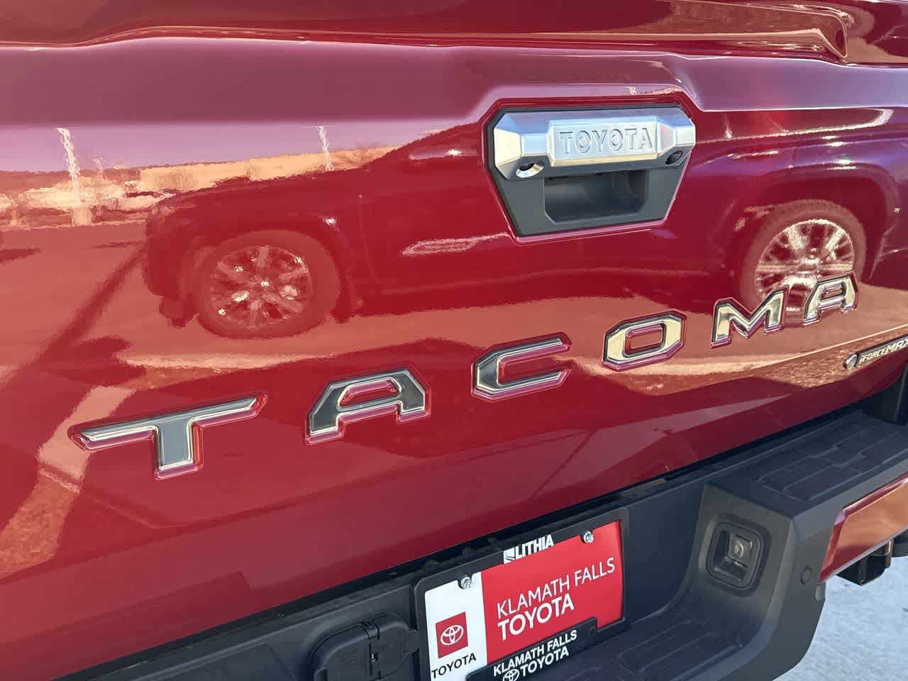 Thumbnail: 2025 Toyota Tacoma - 9