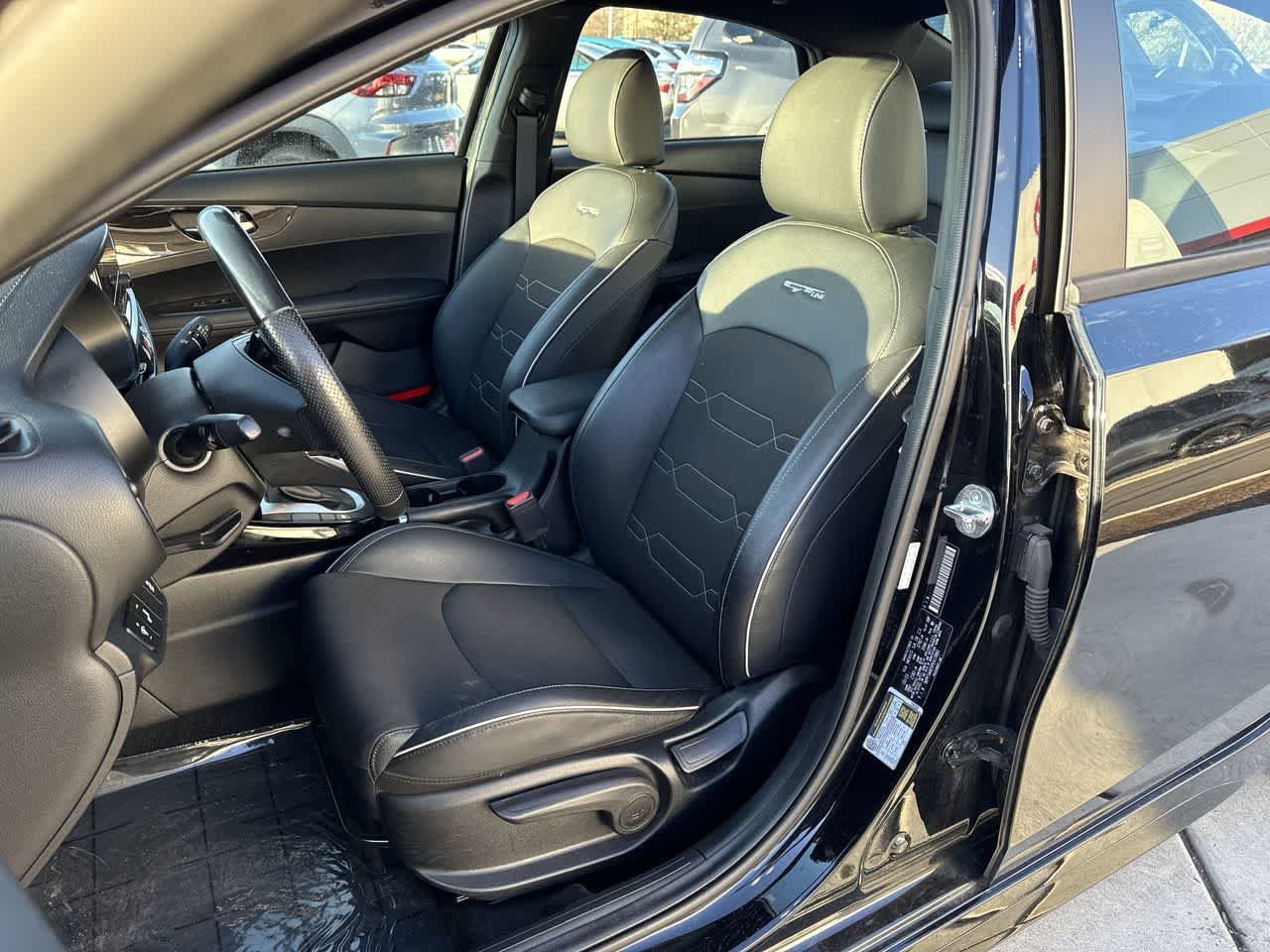 Thumbnail: 2023 Kia Forte - 11