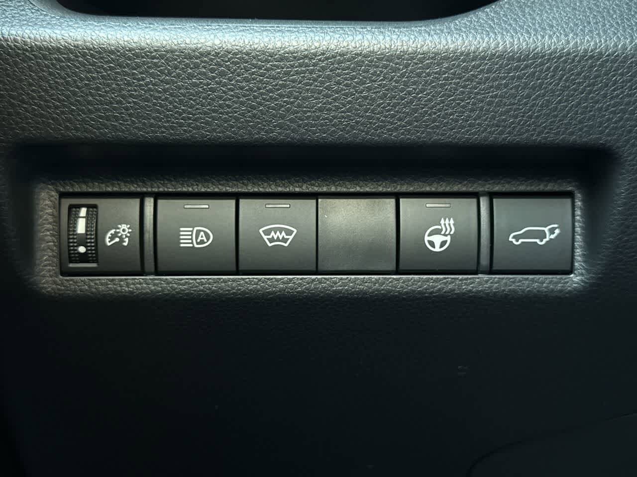 Thumbnail: 2025 Toyota RAV4 - 21