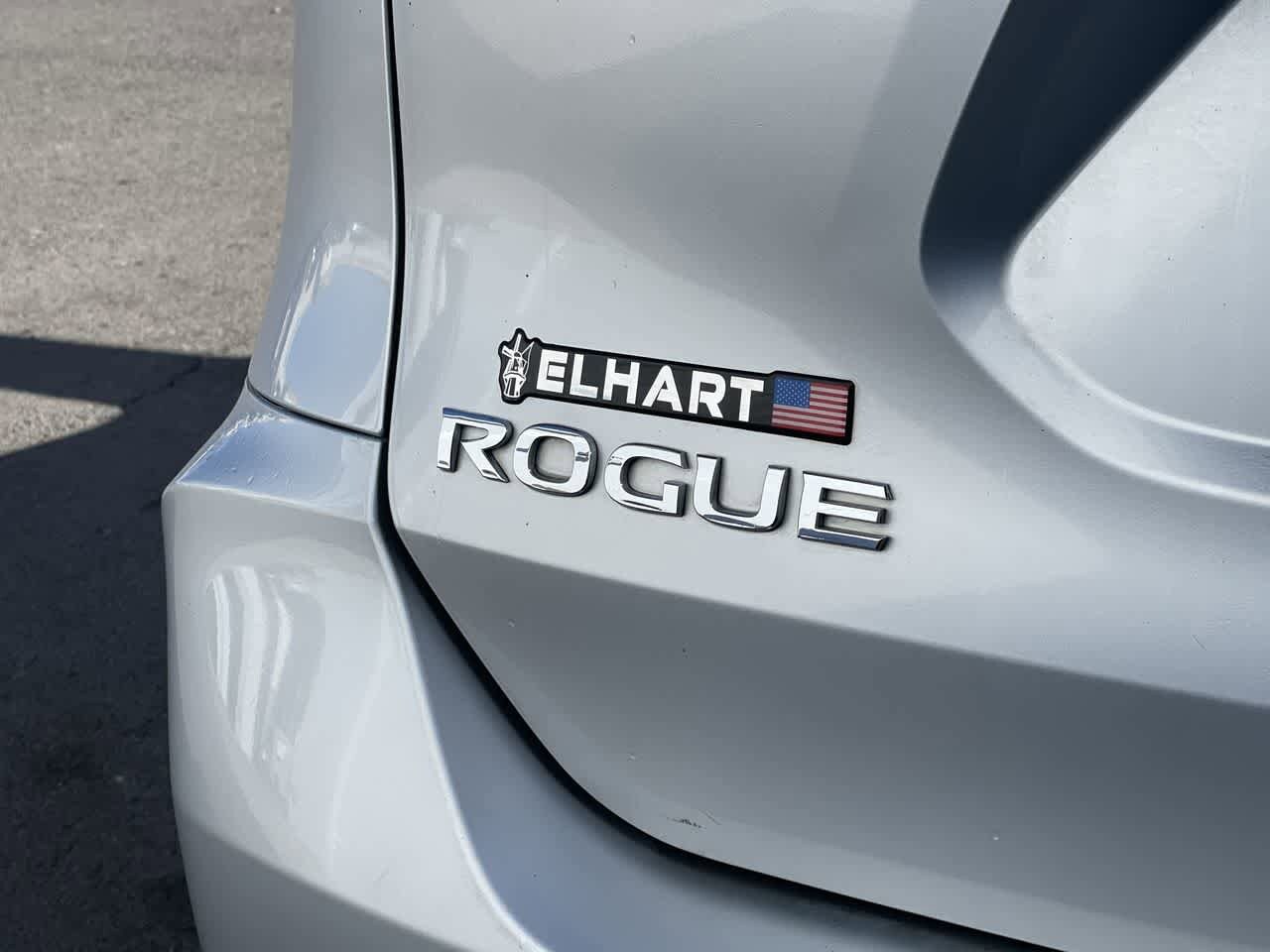 Thumbnail: 2017 Nissan Rogue - 9