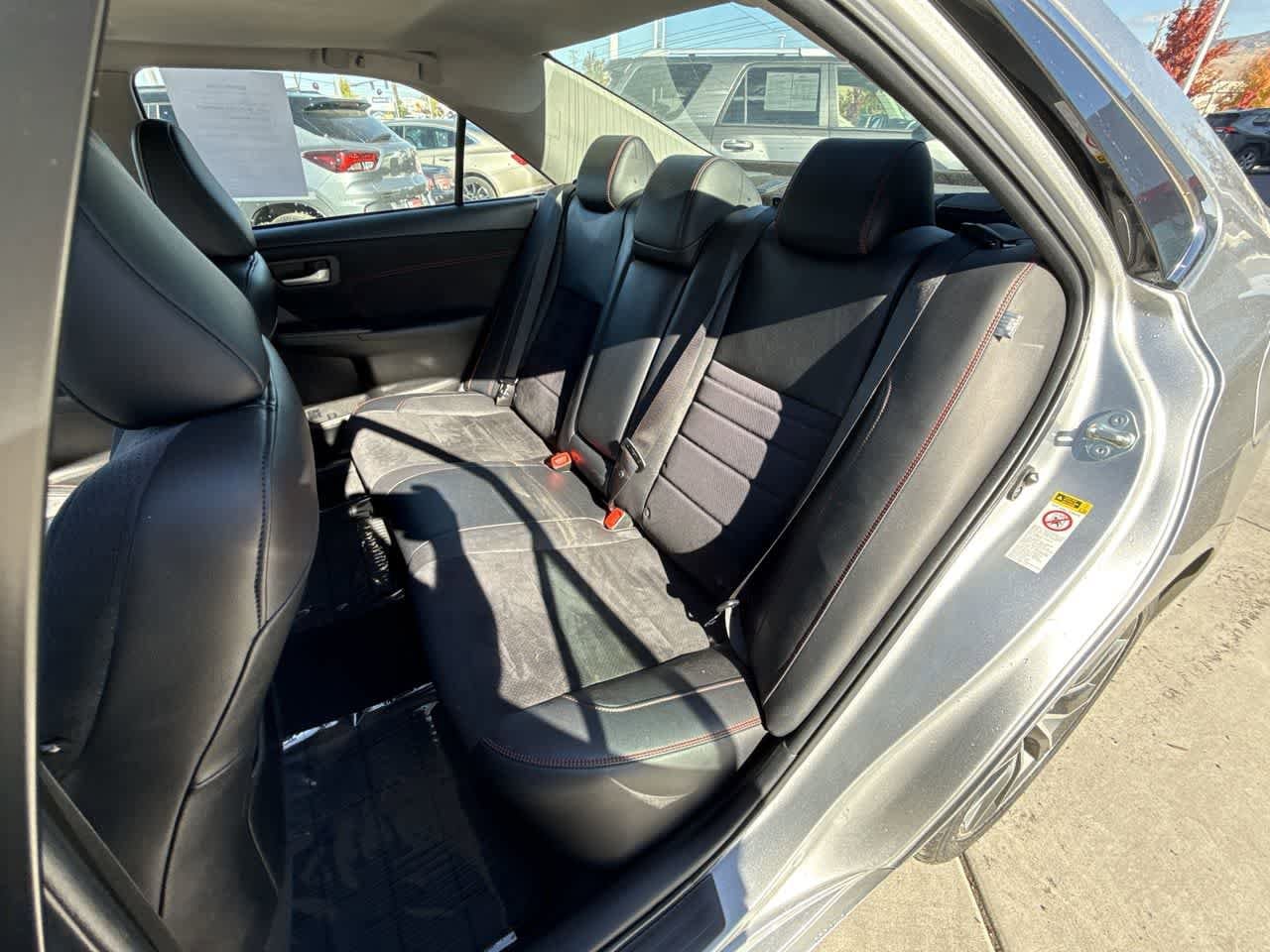 Thumbnail: 2015 Toyota Camry - 12