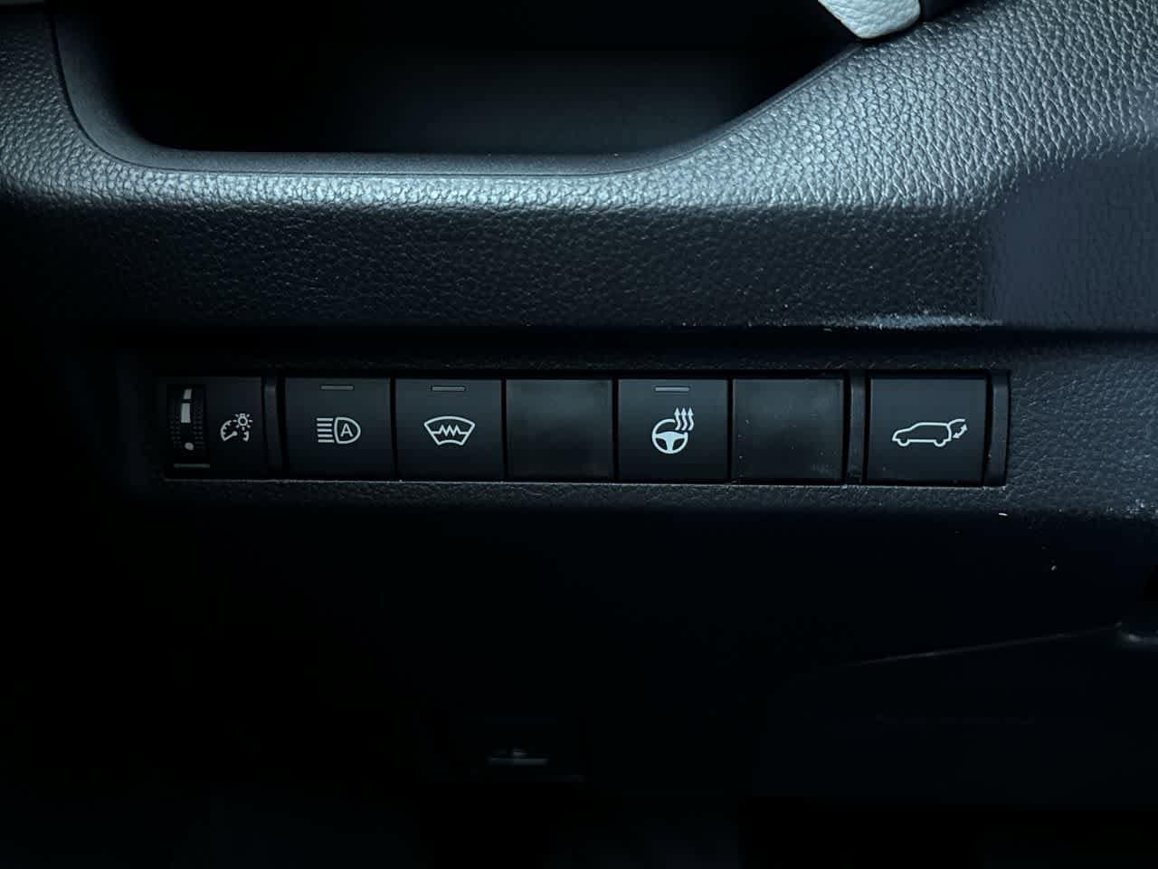 Thumbnail: 2025 Toyota RAV4 - 21