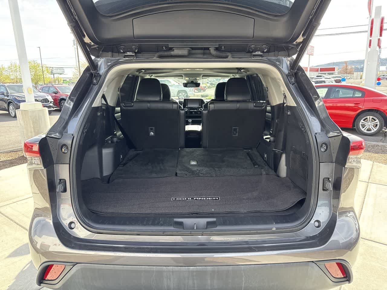 Thumbnail: 2021 Toyota Highlander - 6