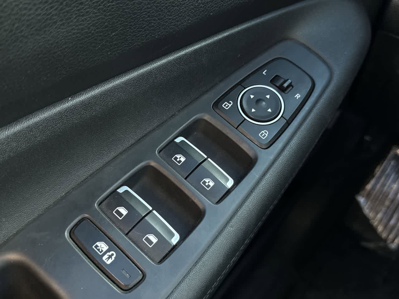 Thumbnail: 2023 Hyundai Santa Fe - 22