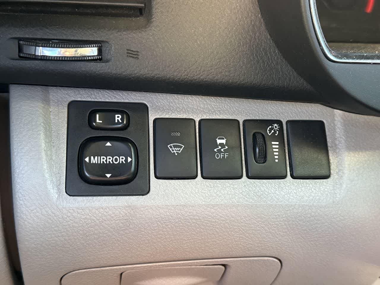 Thumbnail: 2012 Toyota Highlander - 22