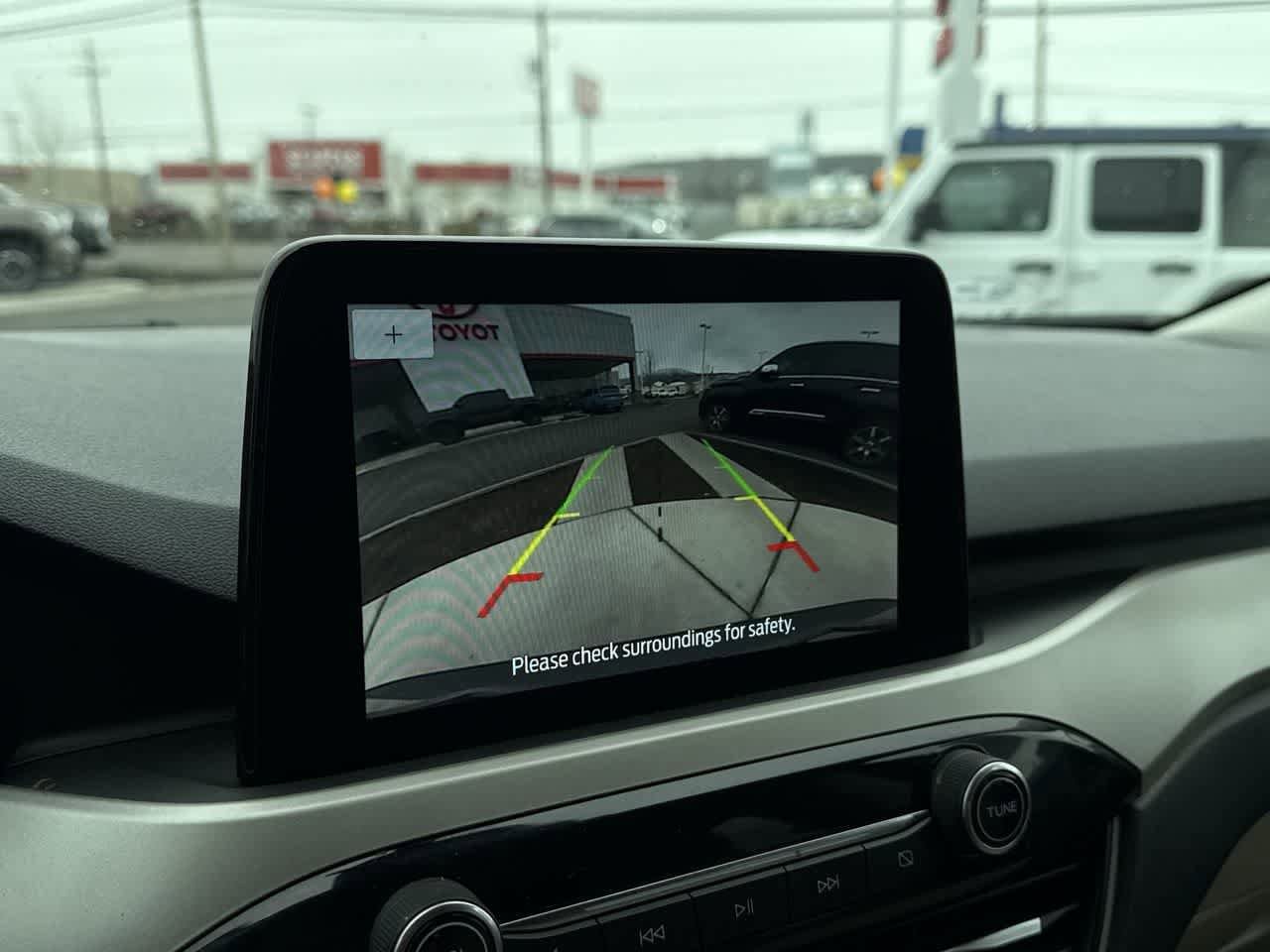 Thumbnail: 2022 Ford Escape - 19