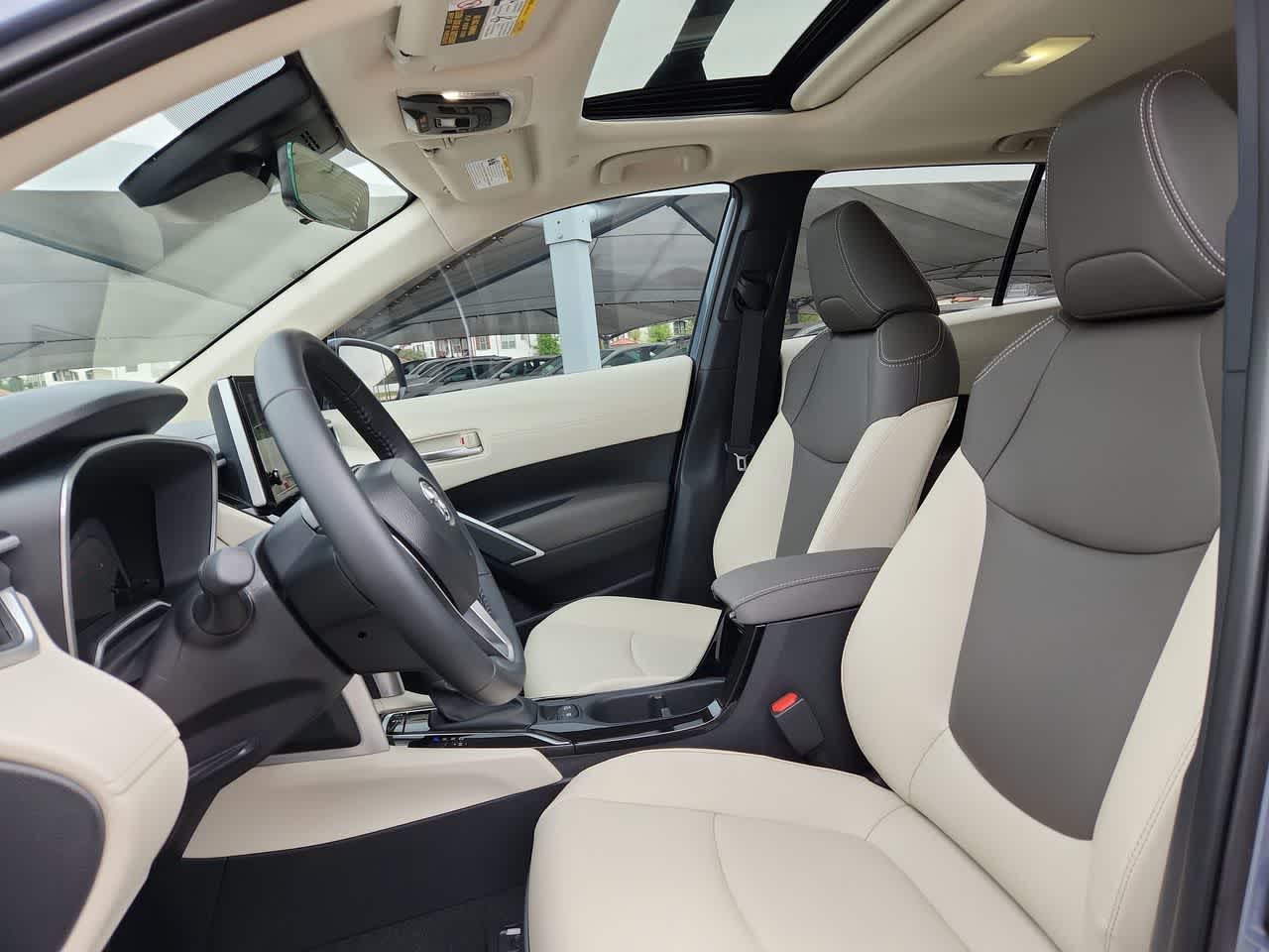 2024 Toyota Corolla Cross XLE 19