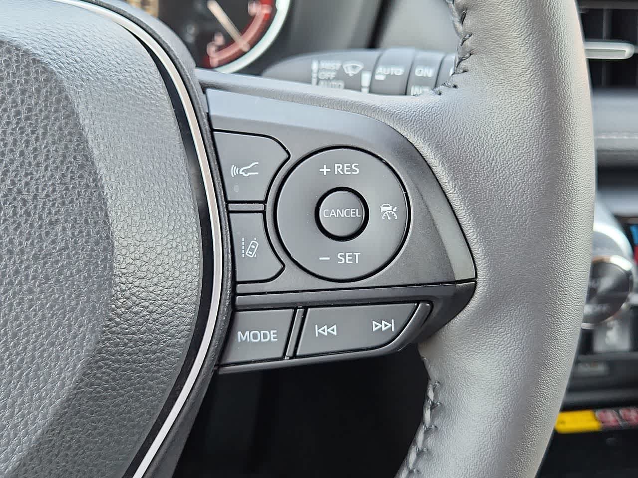 Thumbnail: 2023 Toyota RAV4 - 25