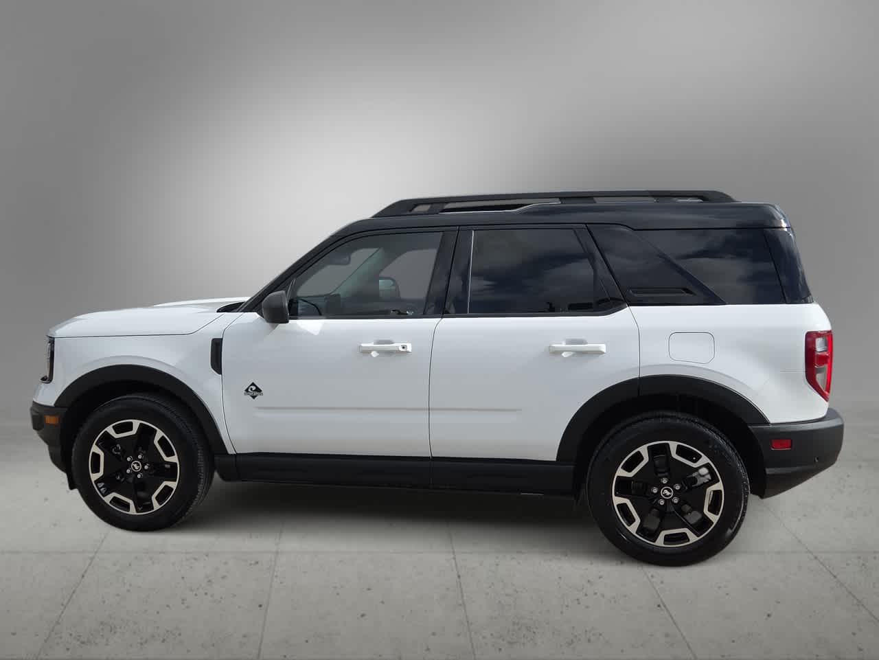 Thumbnail: 2023 Ford Bronco Sport - 5