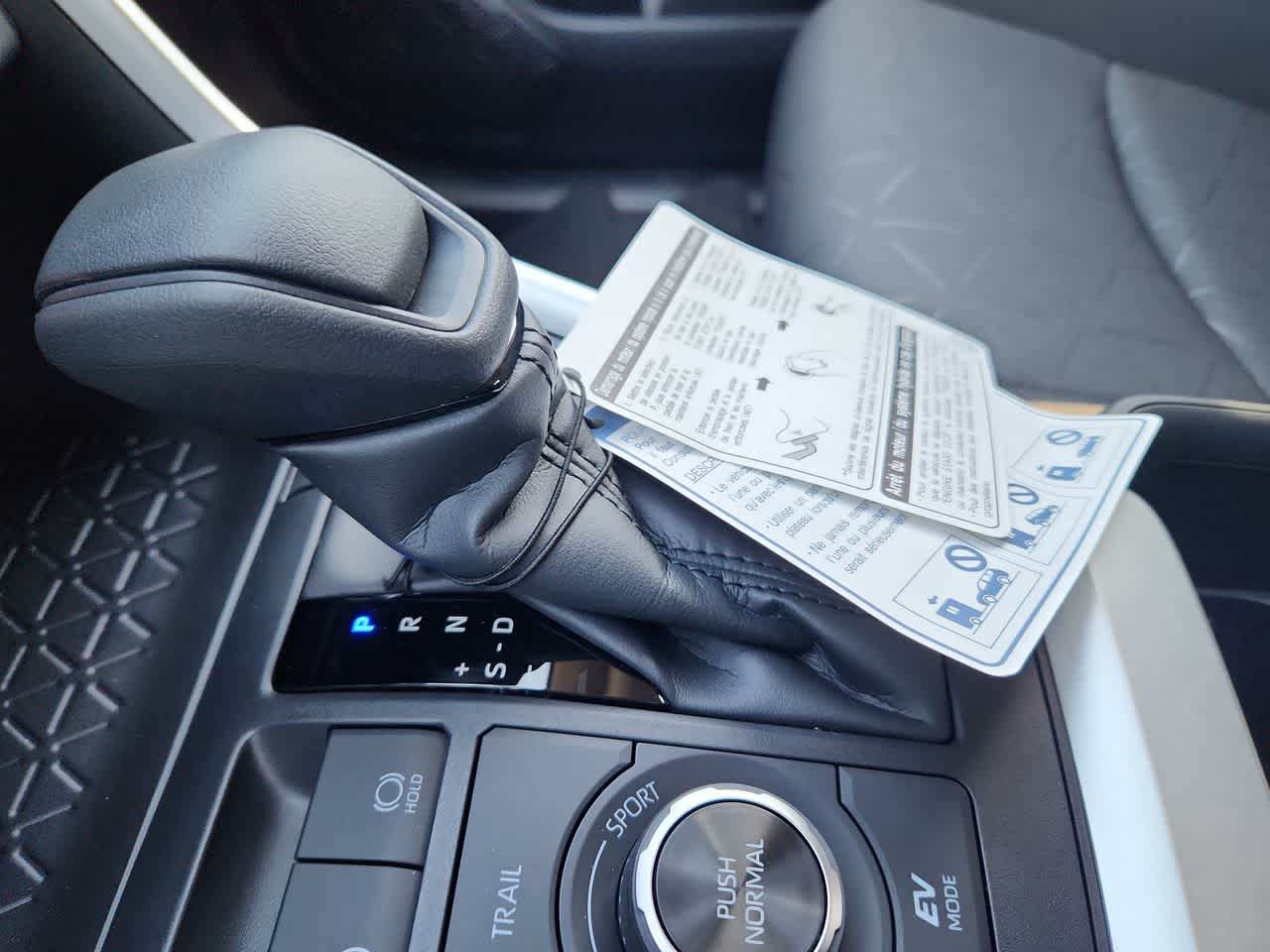 Thumbnail: 2025 Toyota RAV4 - 21