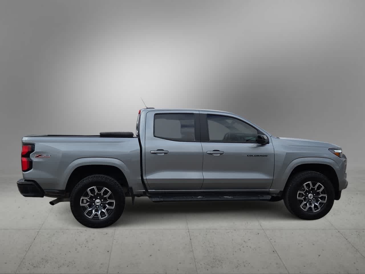 Thumbnail: 2024 Chevrolet Colorado - 9