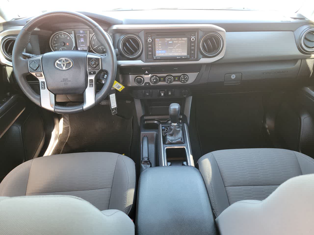 Thumbnail: 2019 Toyota Tacoma - 10