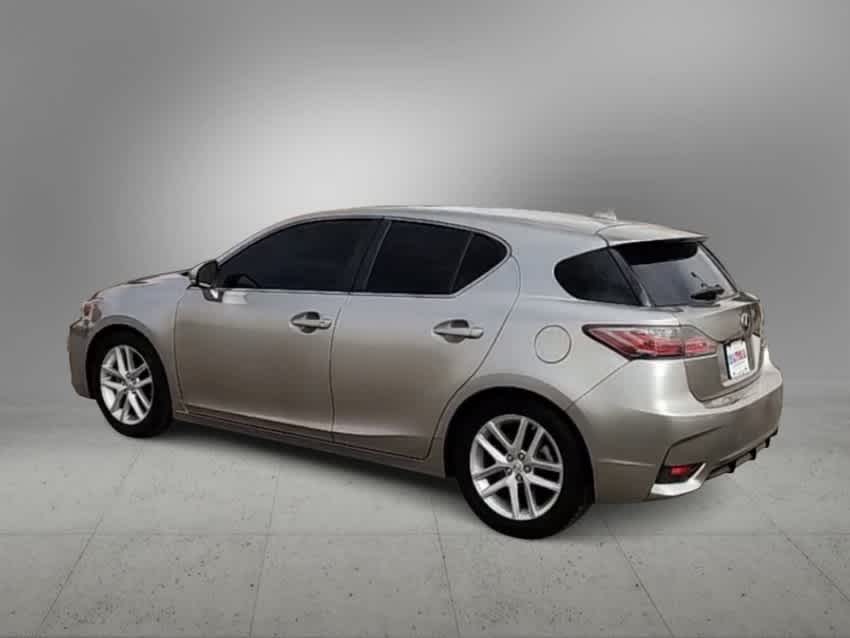 Thumbnail: 2017 Lexus CT - 6