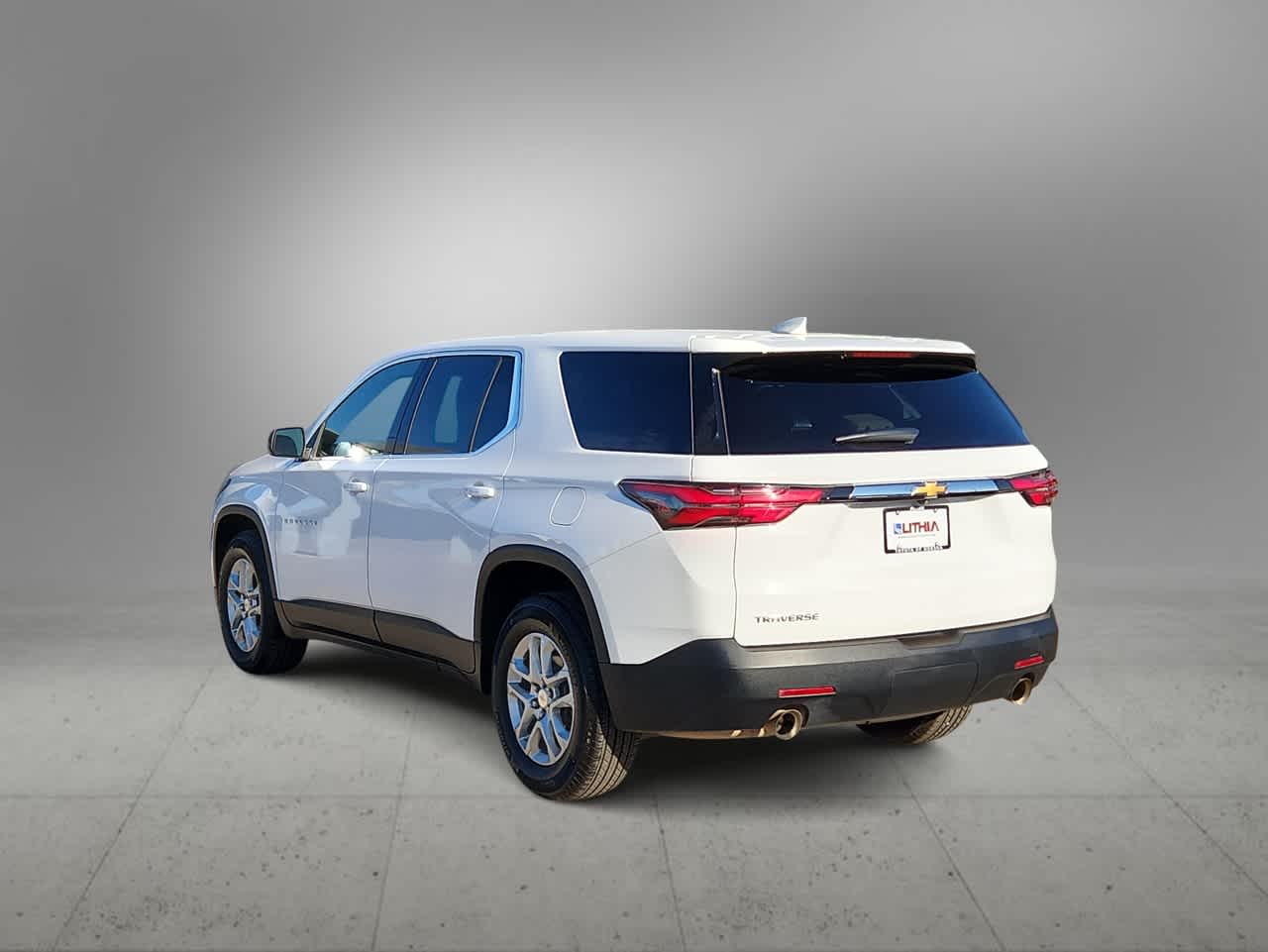 Thumbnail: 2022 Chevrolet Traverse - 6