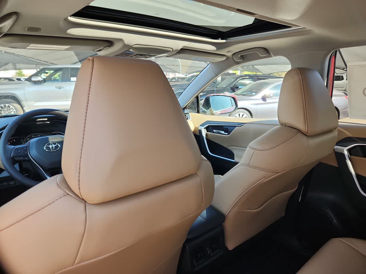 Thumbnail: 2025 Toyota RAV4 - 16