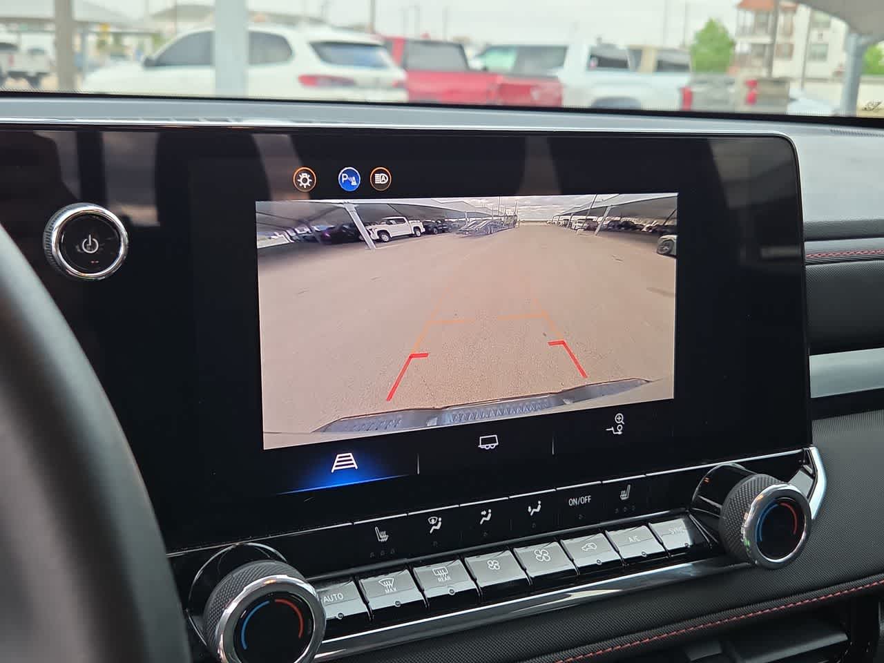 Thumbnail: 2024 Chevrolet Colorado - 25