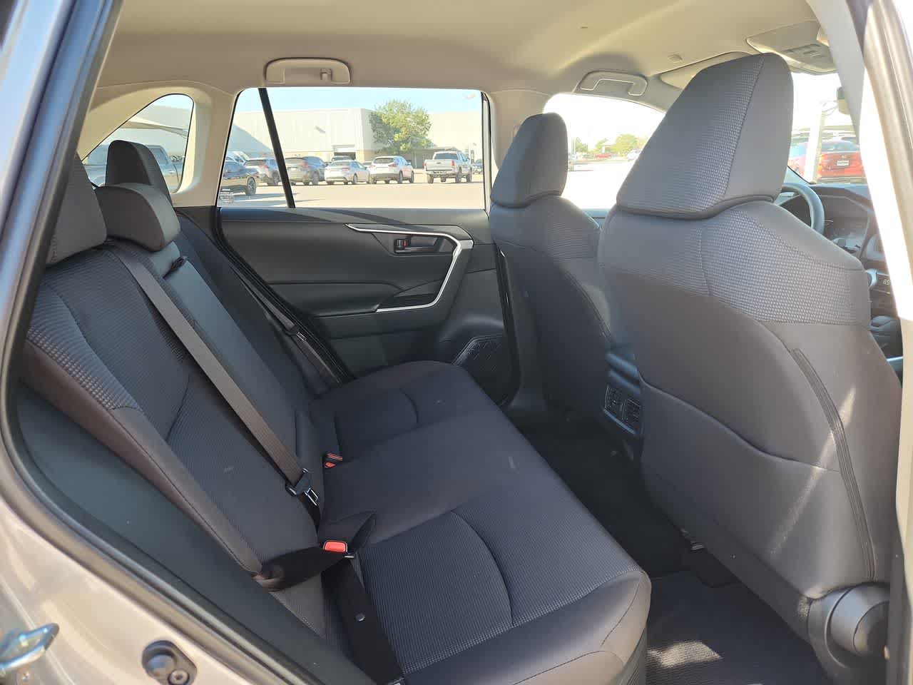 Thumbnail: 2025 Toyota RAV4 - 17