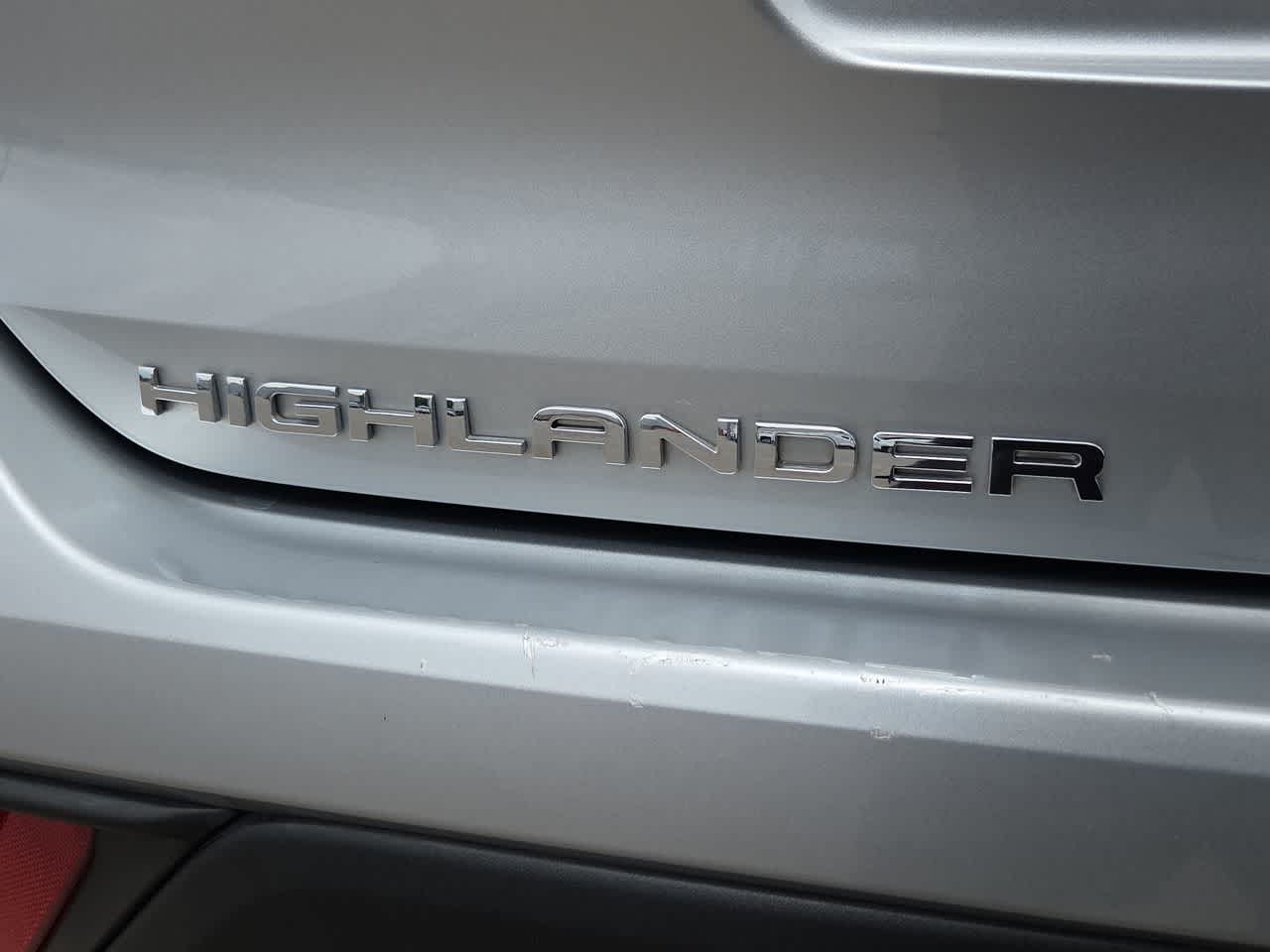 Thumbnail: 2023 Toyota Highlander - 11