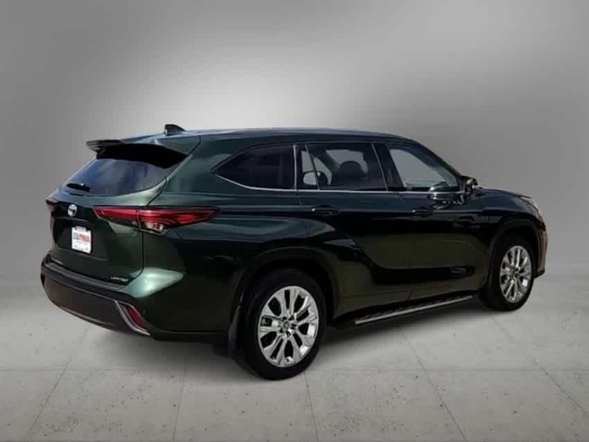 2023 Toyota Highlander Limited 8
