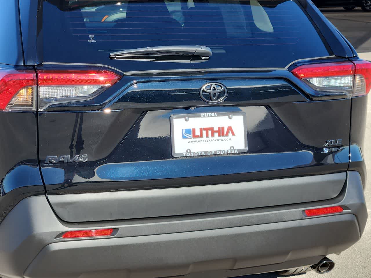 Thumbnail: 2025 Toyota RAV4 - 11