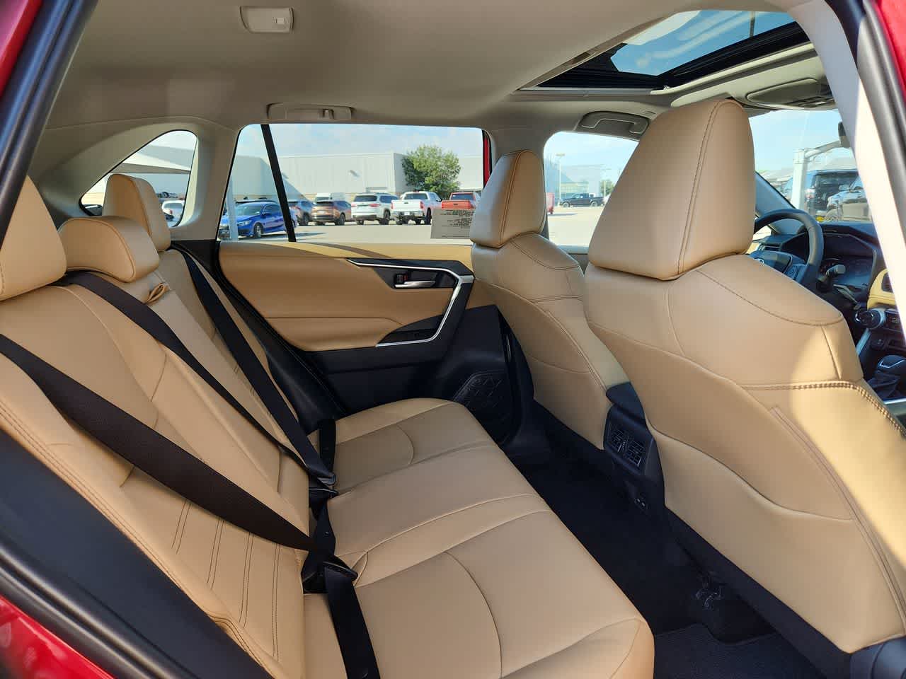 Thumbnail: 2025 Toyota RAV4 - 17