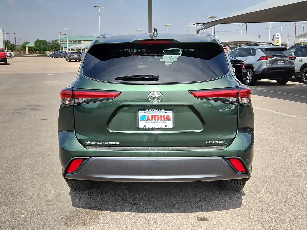 2023 Toyota Highlander Limited 13
