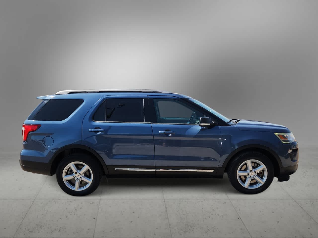 Thumbnail: 2019 Ford Explorer - 9