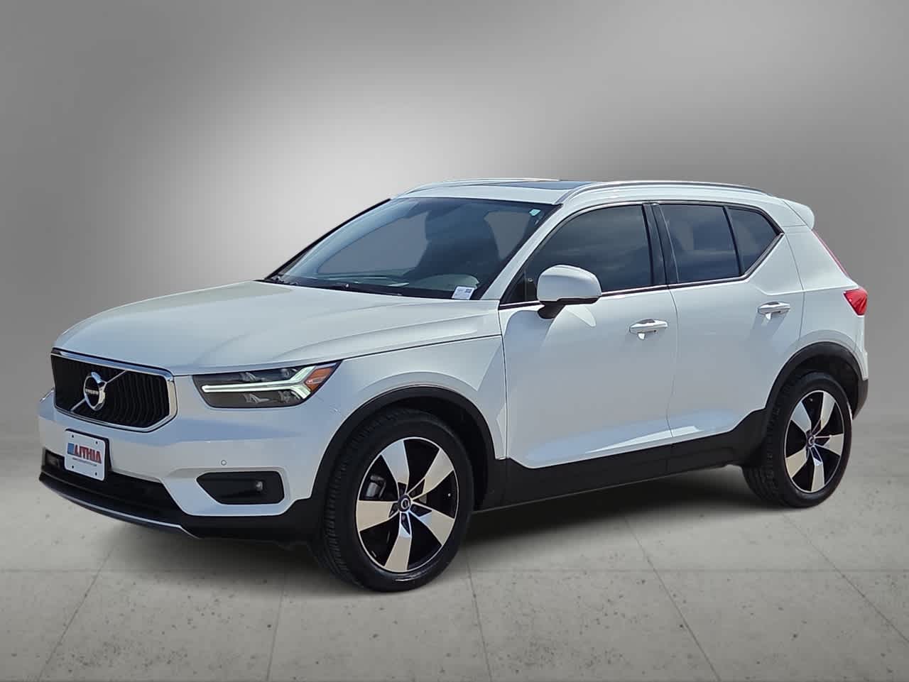 Thumbnail: 2021 Volvo XC40 - 4