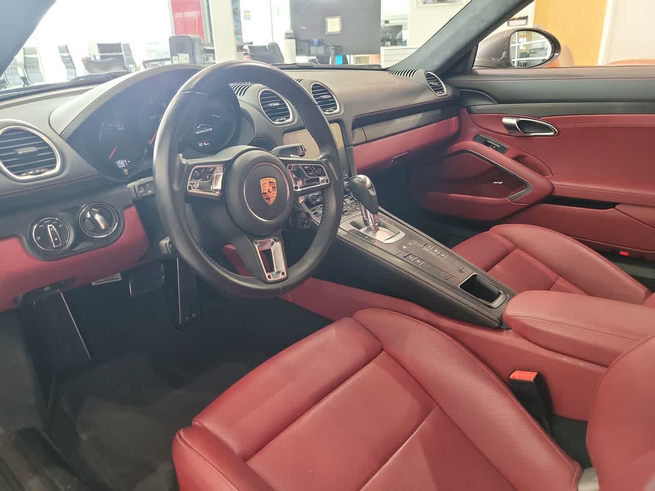 2019 Porsche 718 Cayman GTS 10