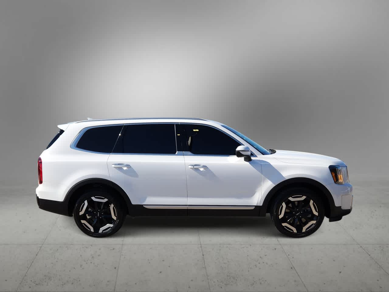 Thumbnail: 2024 Kia Telluride - 9