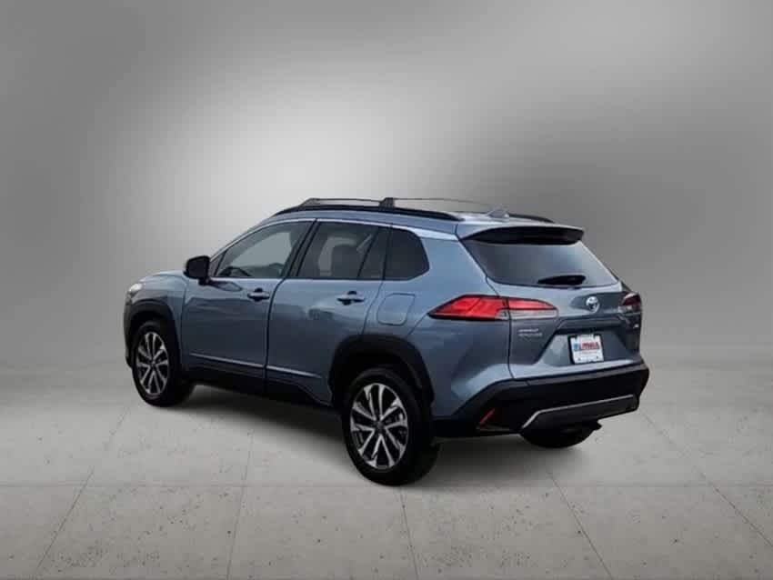 2024 Toyota Corolla Cross XLE 6